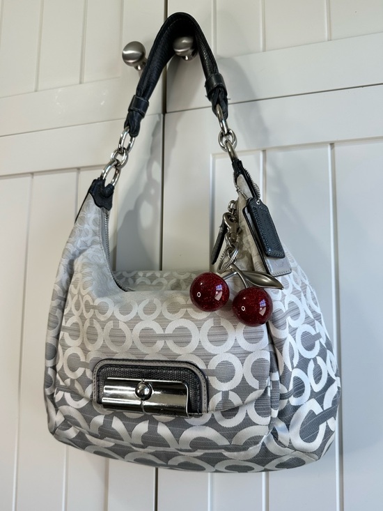Coach Handbags - Coach Op-Art Ombré Kristin Shoulder Bag RARE